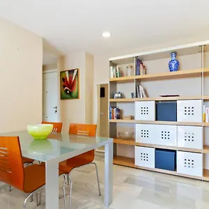 Benalmadena With Seasonal Pool & Parking Near The Beach Apartment